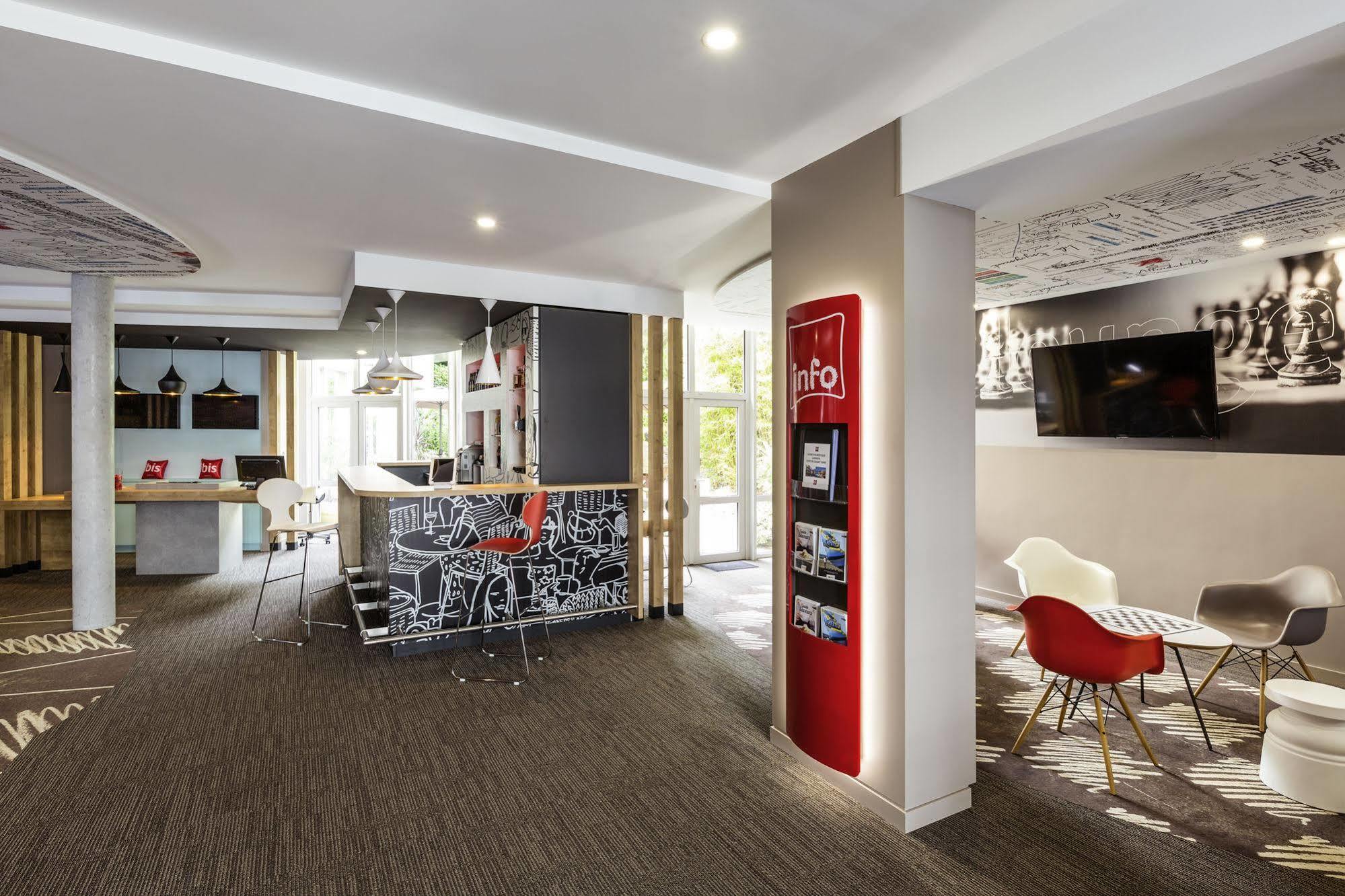 Ibis Lannion Hotel Exterior foto