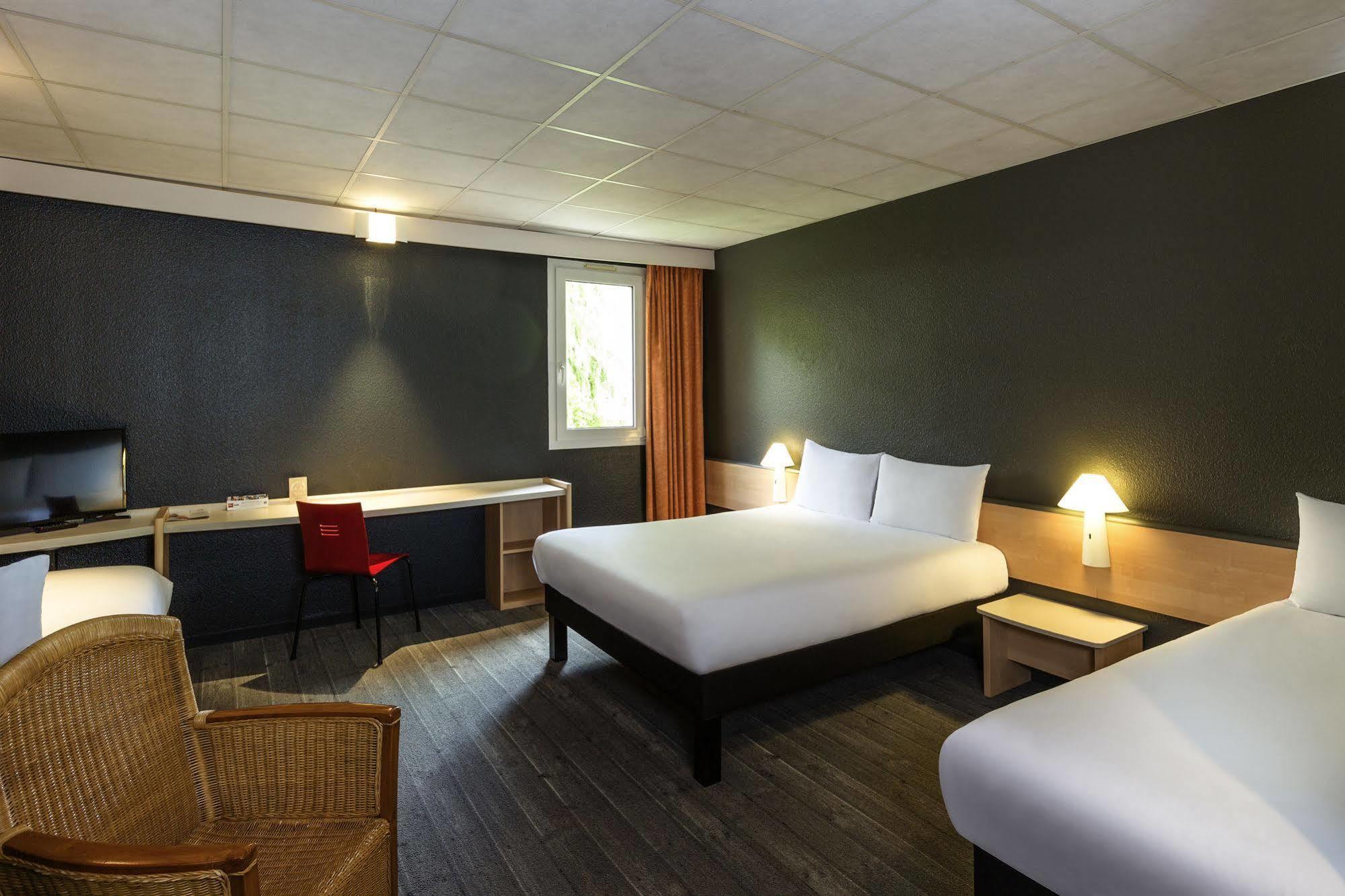 Ibis Lannion Hotel Exterior foto